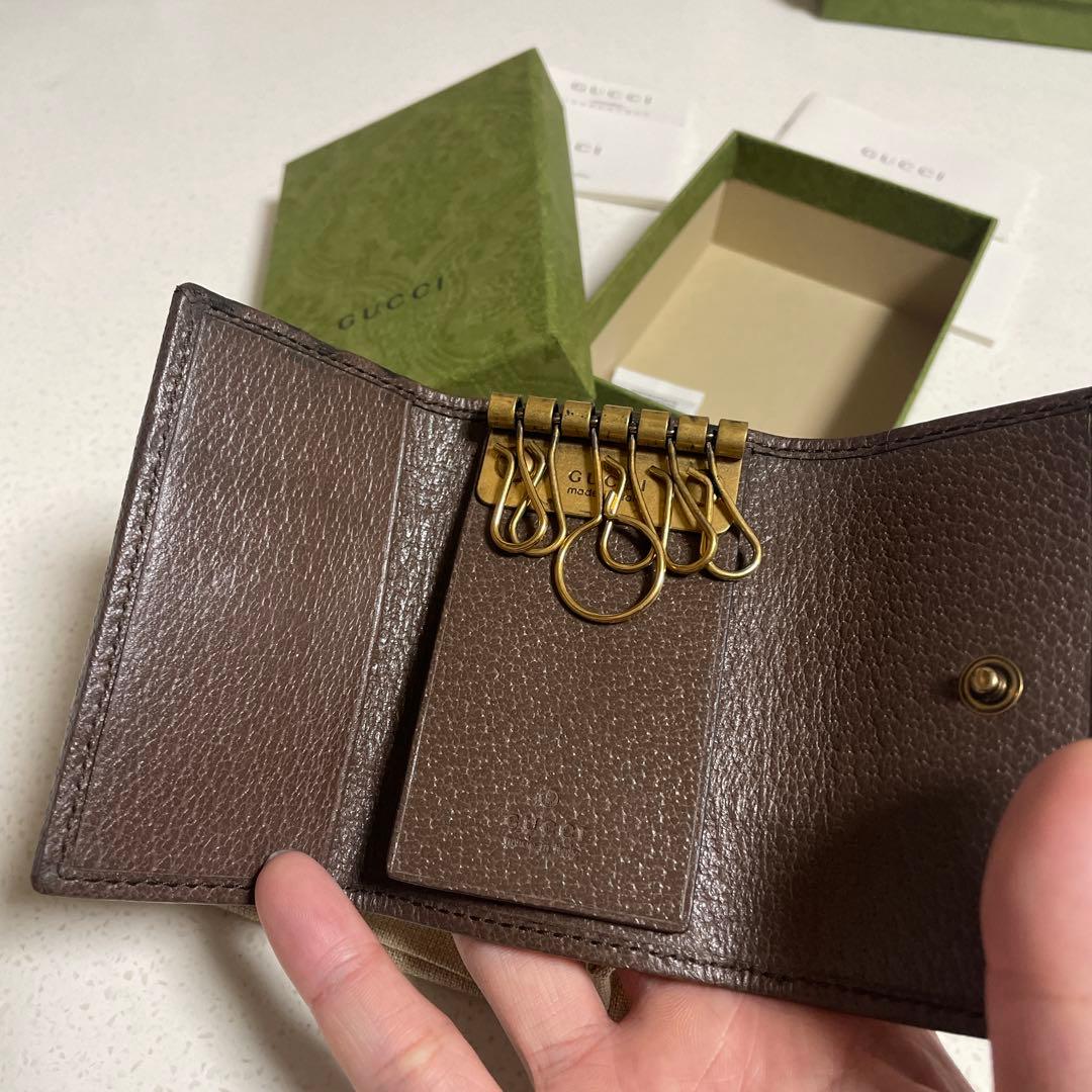 GUCCI ブラウンレザーキーケース