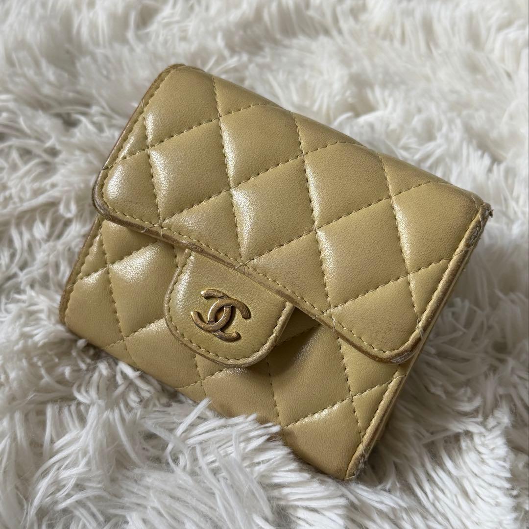 シャネル　財布　三つ折り