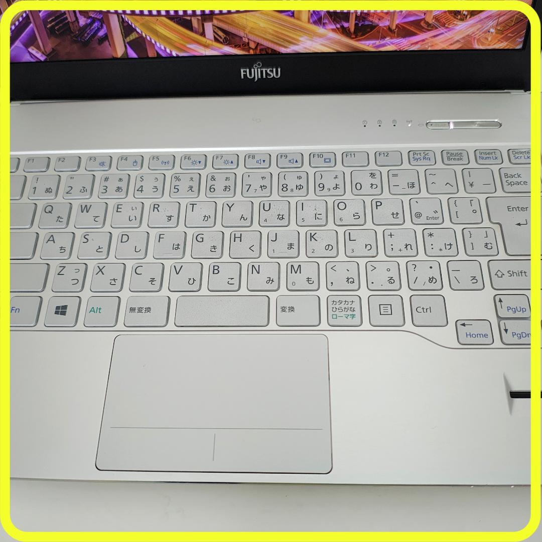 白　新品SSD256GB　薄型軽量⭐️windows11　ノートパソコン　770