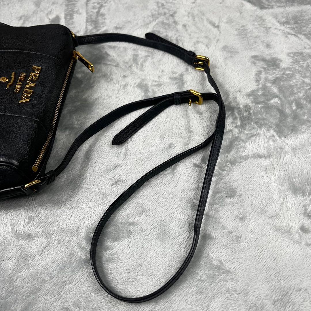 Prada プラダ ショルダーバッグ 斜め掛け◎ ブラック 黒 ヴィッテロダイノ
