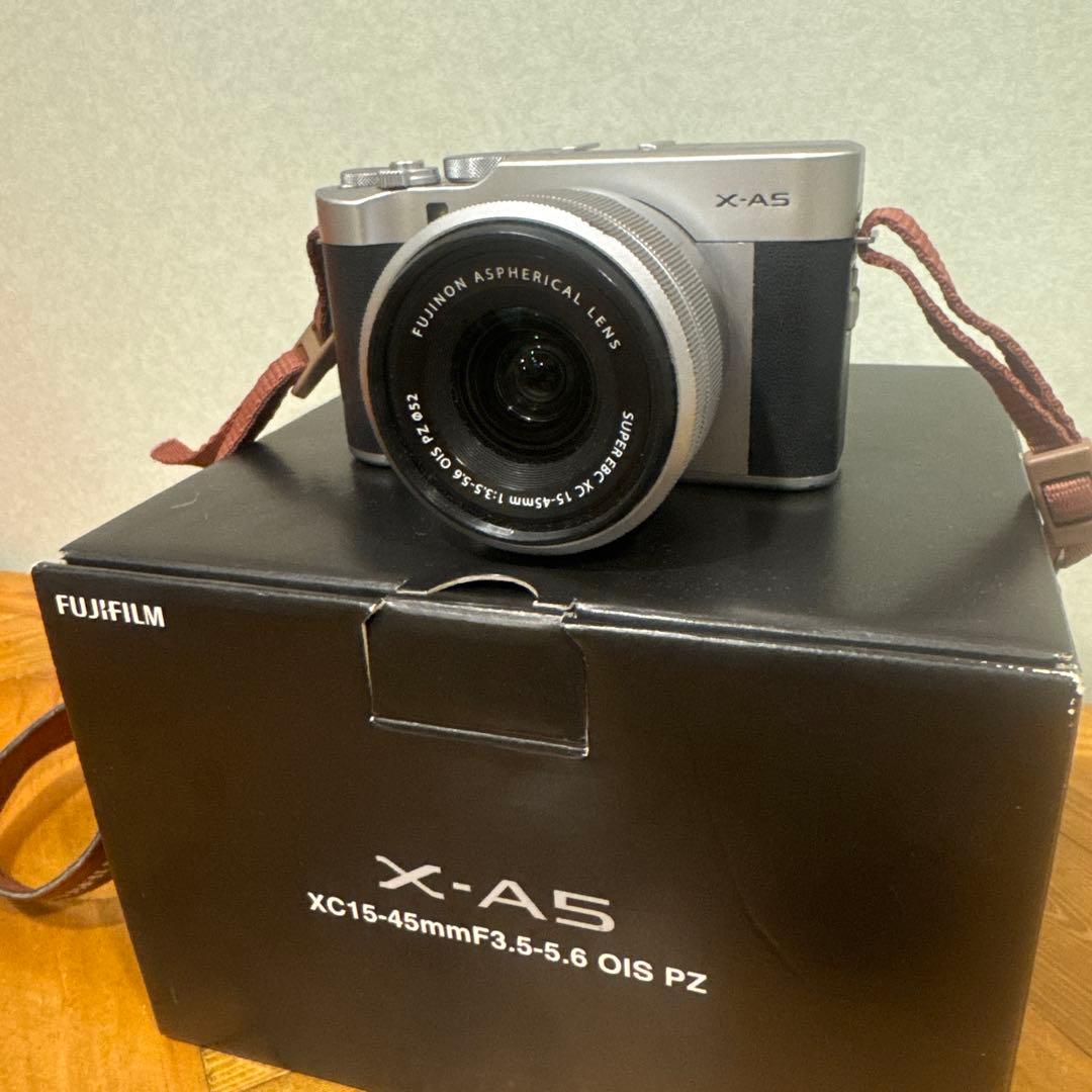 FUJIFILM X-A5 ミラーレスカメラ XC15-45mmレンズ付き