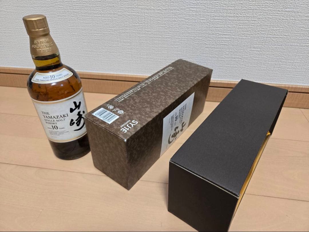 サントリー　山崎10年　シングルモルトウィスキー　箱付き未開栓　700ml