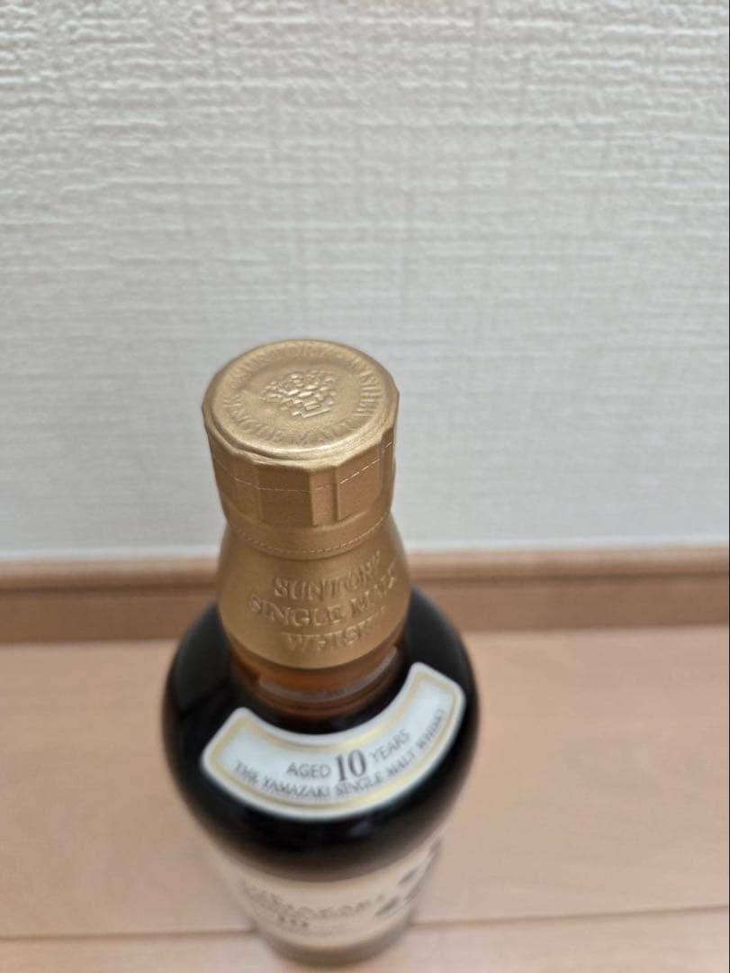 サントリー　山崎10年　シングルモルトウィスキー　箱付き未開栓　700ml