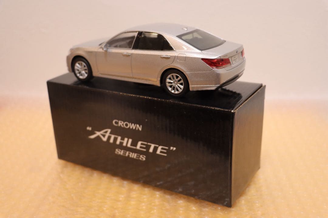 クラウンアスリート CROWN 210系 前期　カラーサンプルミニカー　シルバー