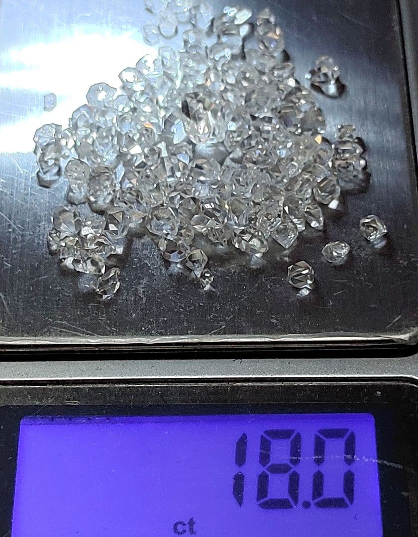 瓶入りルベライト原石とハーキマーダイヤモンド原石 レア