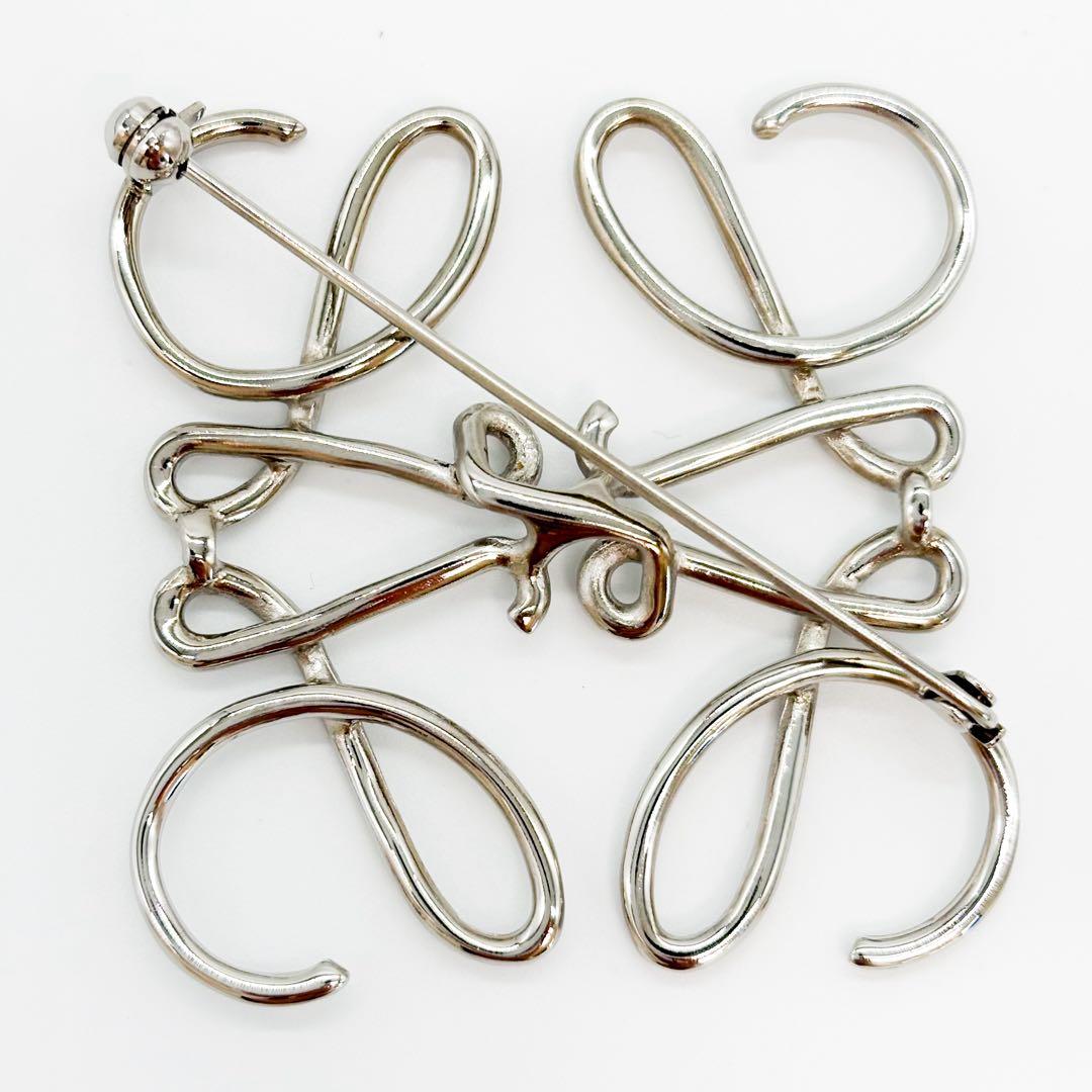 ♡未使用♡ ロエベ LOEWE アナグラム ピンブローチ ピンバッジ