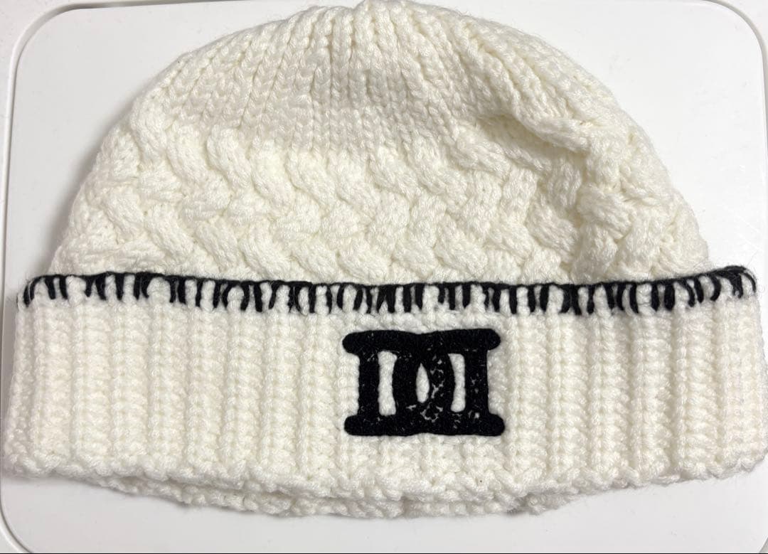 ダーリッチ　DDロゴバスケットニットビーニー　ホワイト