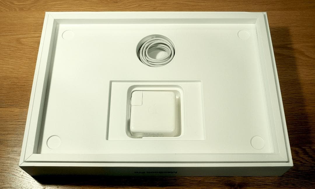 J*i様 MacBook Pro 2019 '16 i9 64GB 2TB (ジ