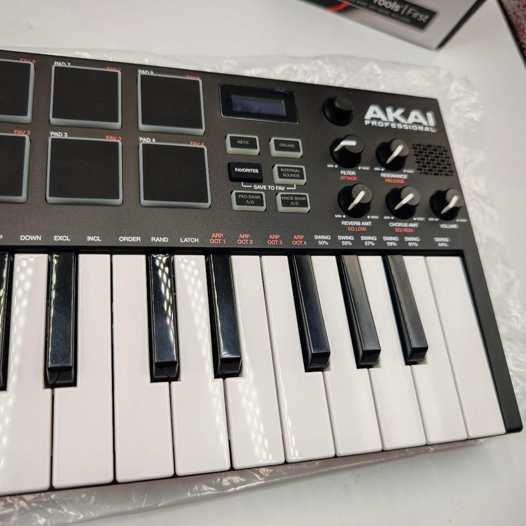【美品】AKAI MIDIキーボード MPK mini play