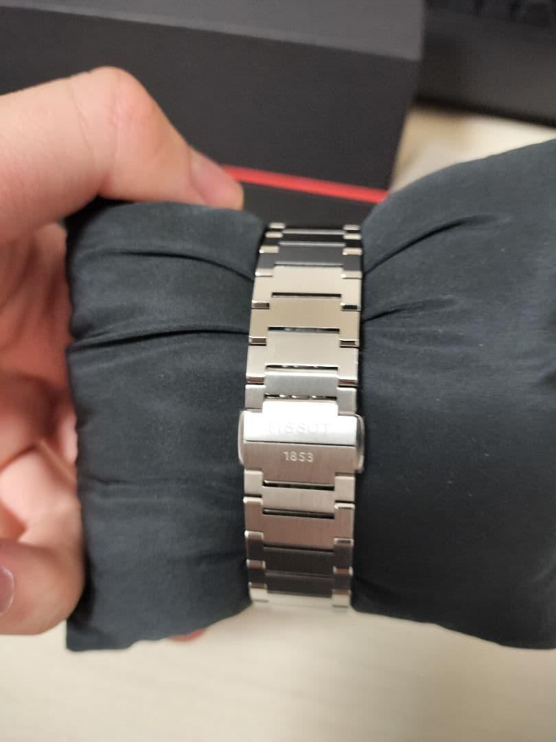 【極美品】TISSOT PRX クォーツ 35mm シルバー