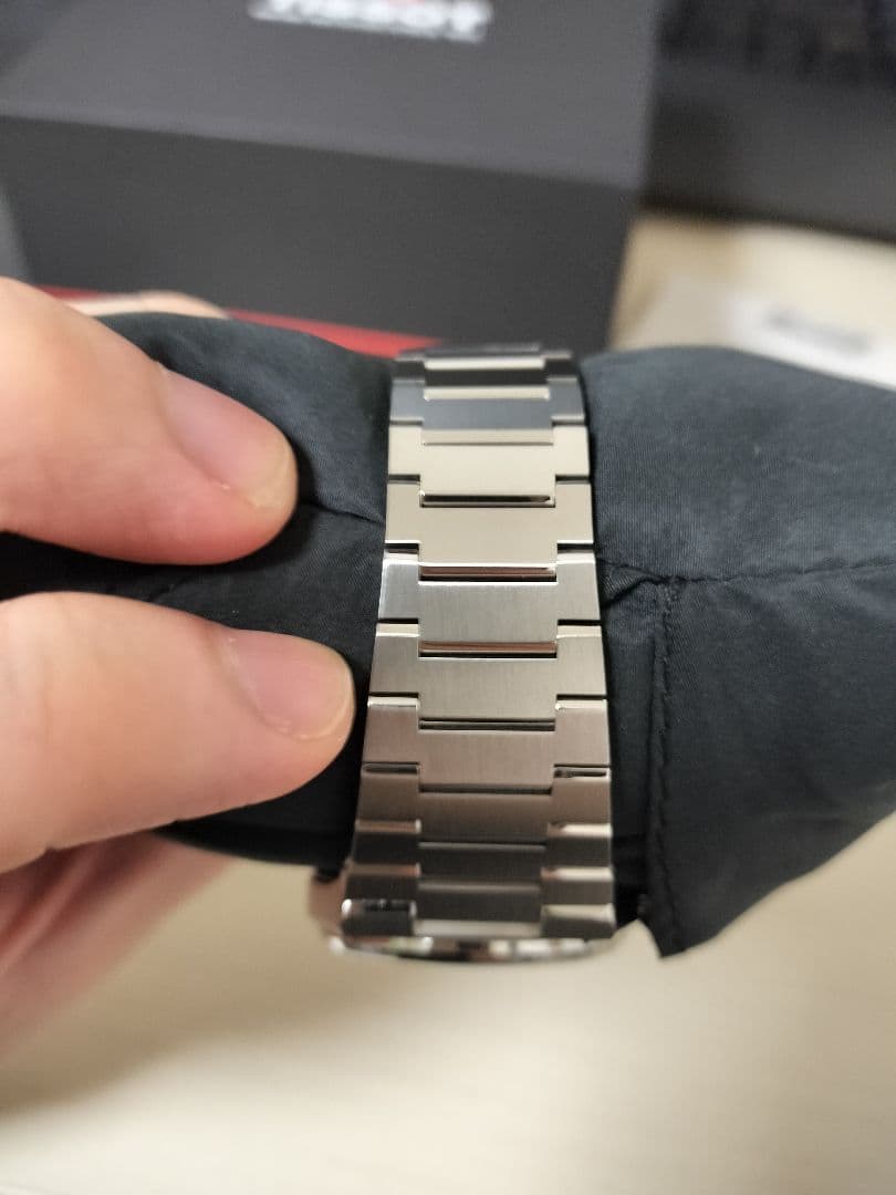 【極美品】TISSOT PRX クォーツ 35mm シルバー