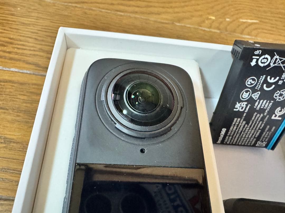Insta360 X4 本体 予備バッテリー付き