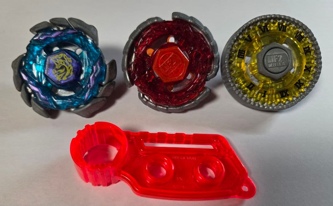 【差し替えあり】メタルファイトベイブレード　最強ブレーダーセット