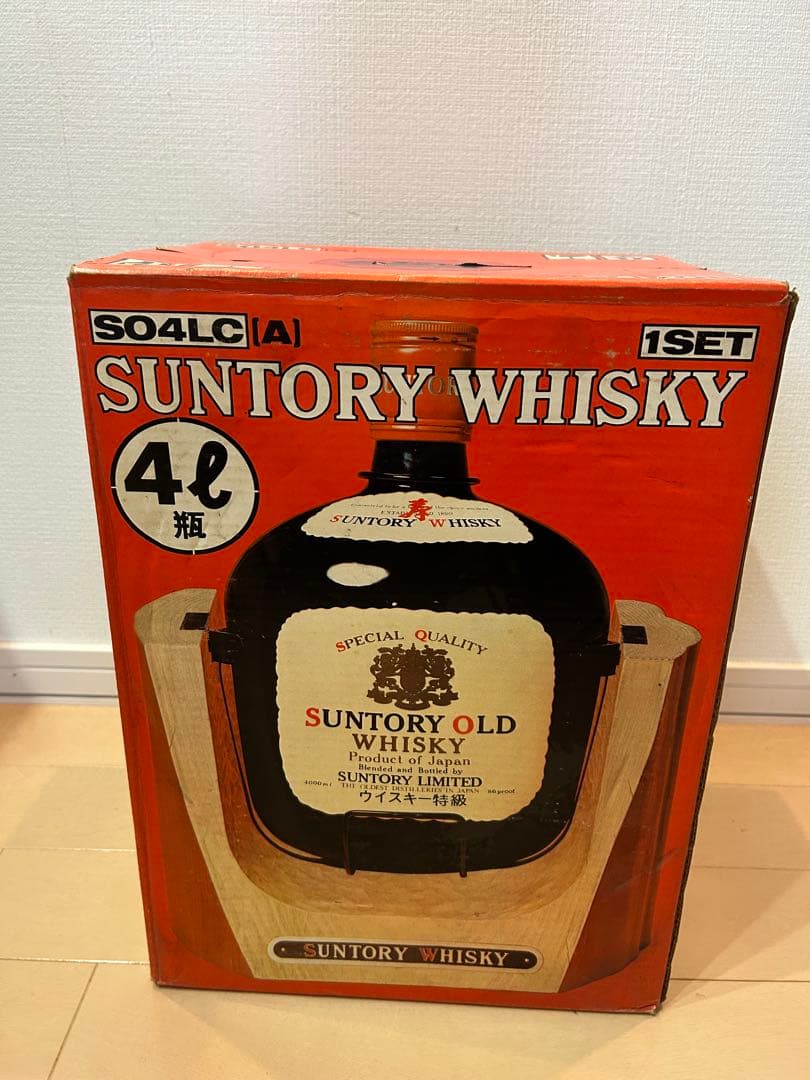 サントリーウイスキー　空瓶　４Ｌ箱付き