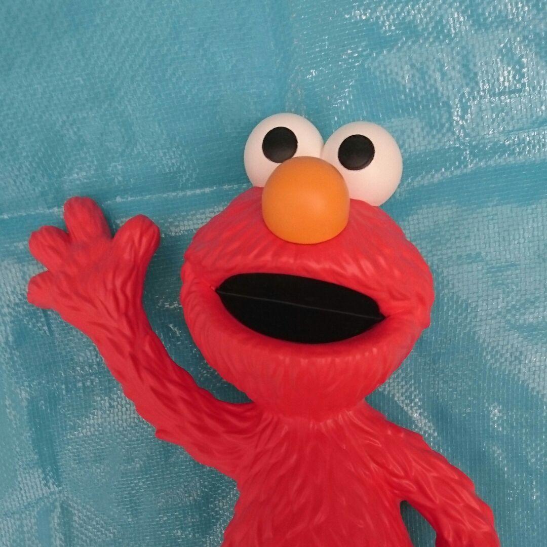 セサミストリート エルモビッグフィギュア