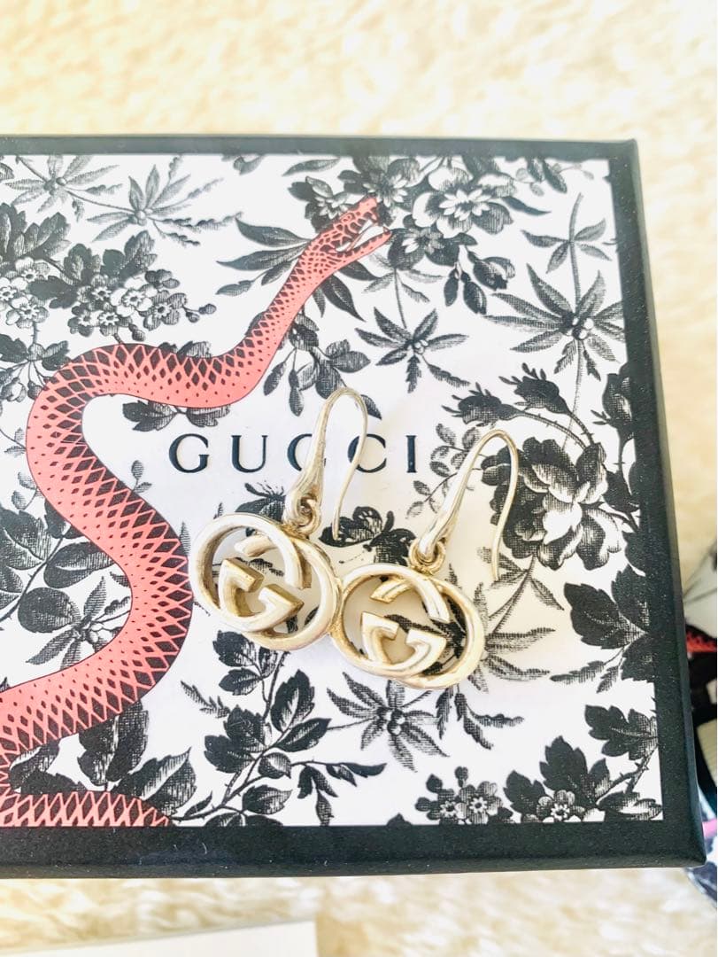 【GUCCI】グッチ　インターロッキング　フックピアス　GGロゴ　SLV925