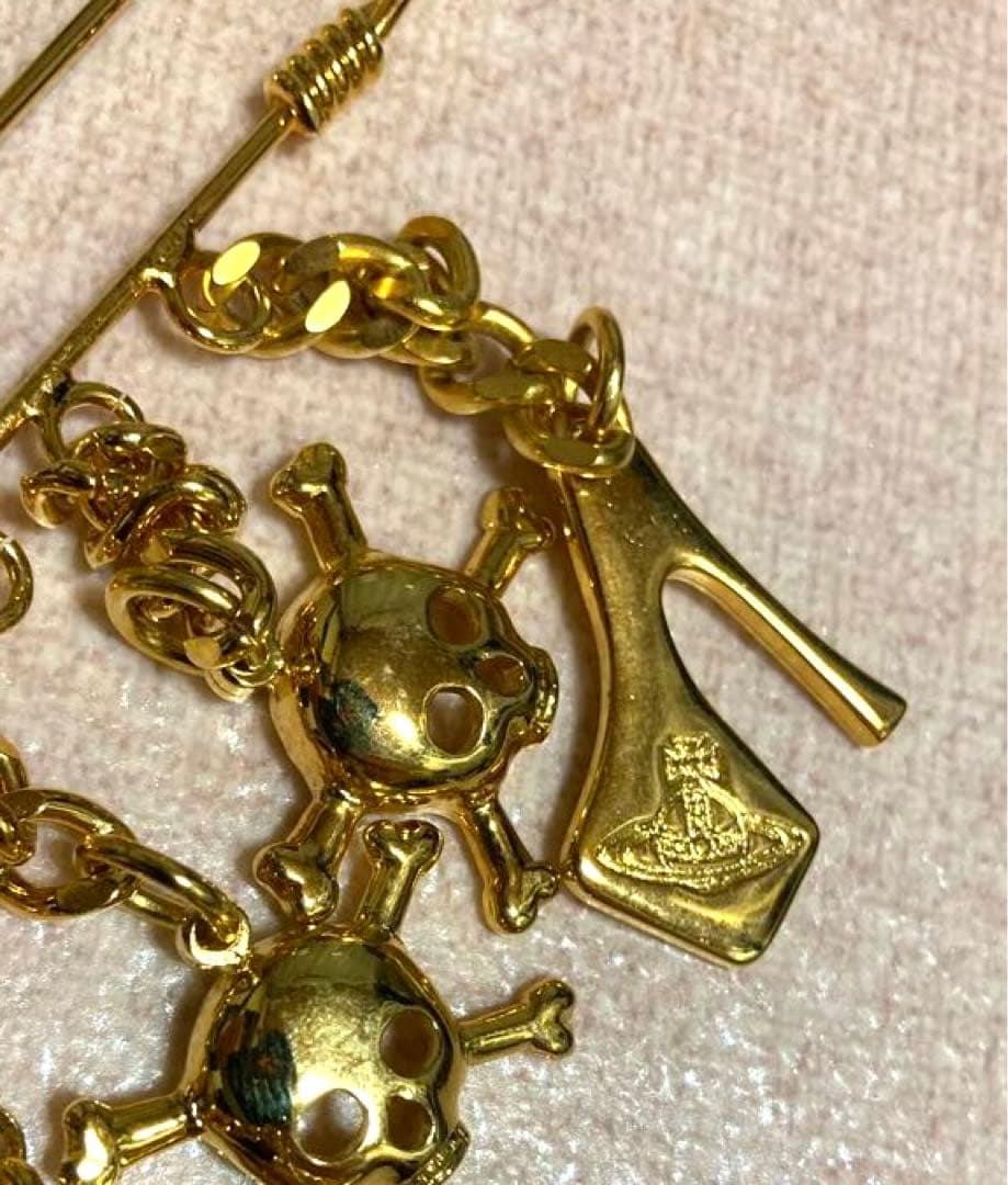 美品 Vivienne Westwood ゴールド ブローチ 4連 安全ピン