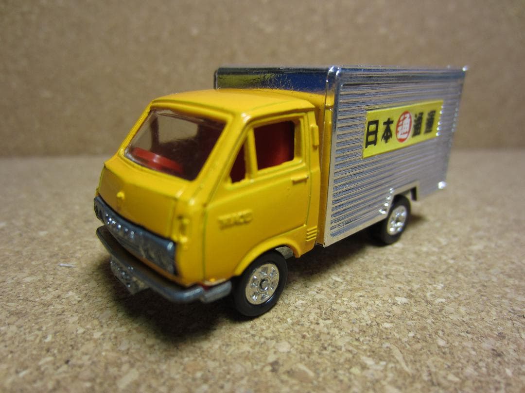 黒箱トミカ／トヨタハイエース／日本通運パネルバン／パネル艶あり初期仕様