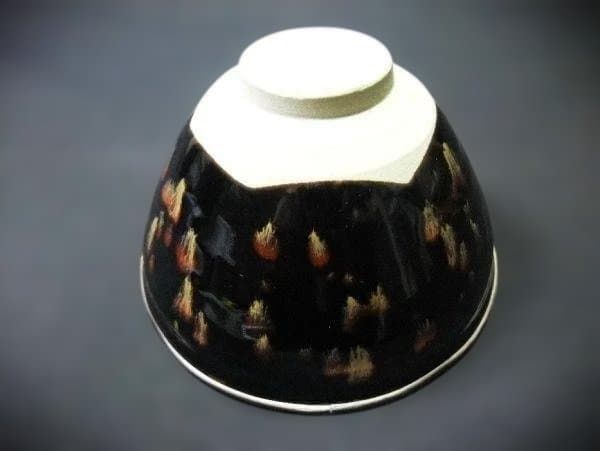 鼈甲(べっこう) 天目茶碗 黒赤模様 陶器 茶碗 木箱付き