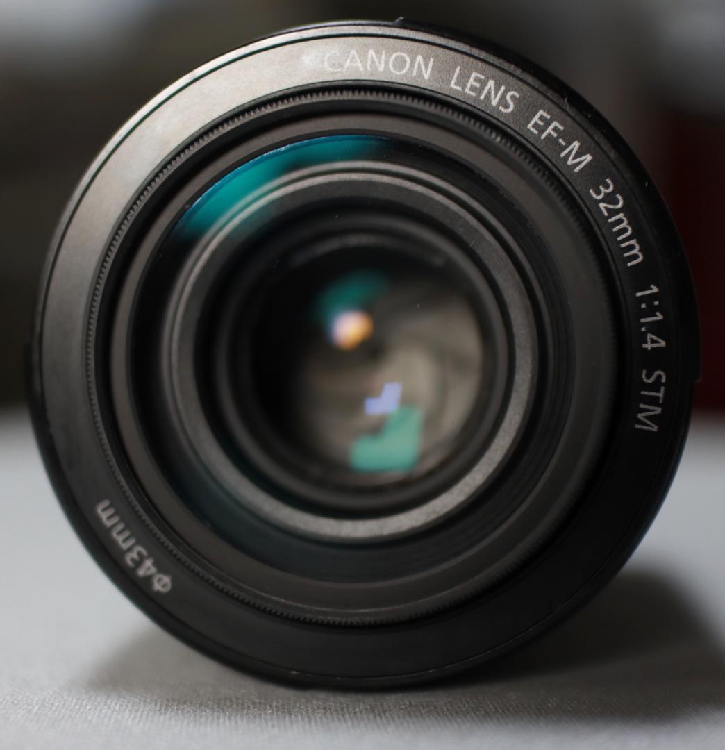 ef-m 32mm f1.4 stm 単焦点レンズ　レンズフード有 おまけ有り