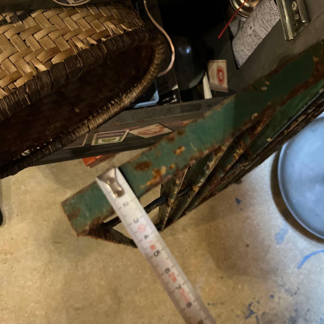 アンティーク　アイアン格子