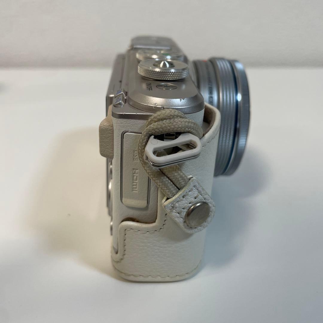 Olympus PEN E-PL9 シルバー レンズ付き