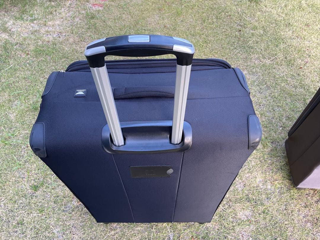 特大キャリーケース　ブラック