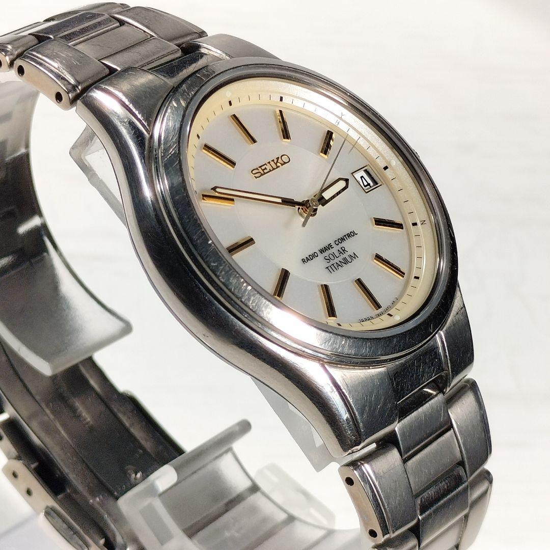 セイコーメンズ腕時計　電波ソーラー　チタン製　日本製　7B22-0AD0 稼働品