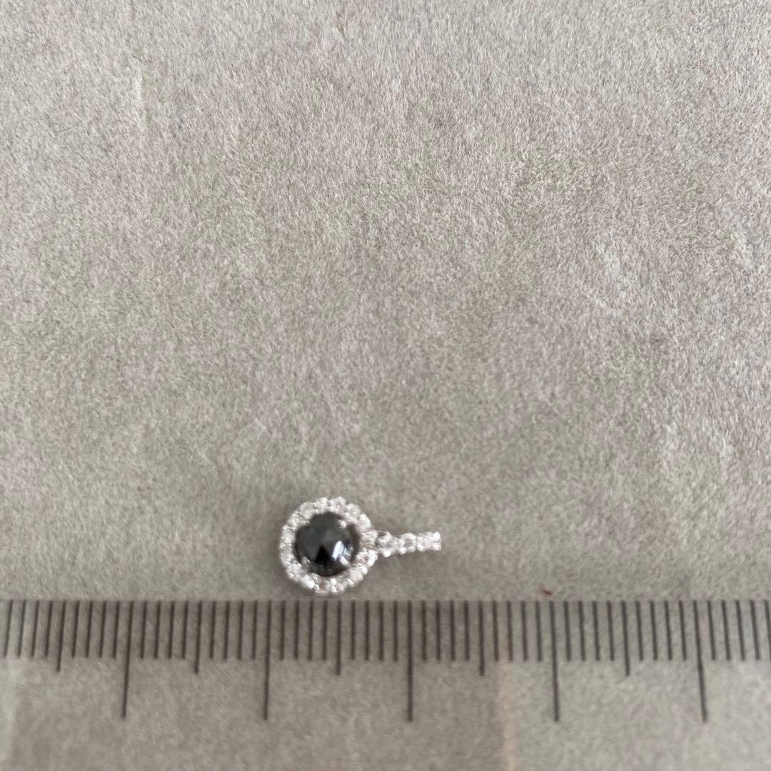 訳あり　K18ダイヤモンドペンダントトップ　ブラック　ホワイト