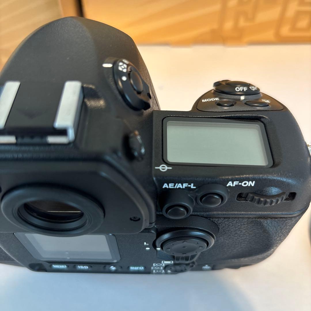 【新品同様】ニコン Nikon F6 MB-40 プロストラップ付