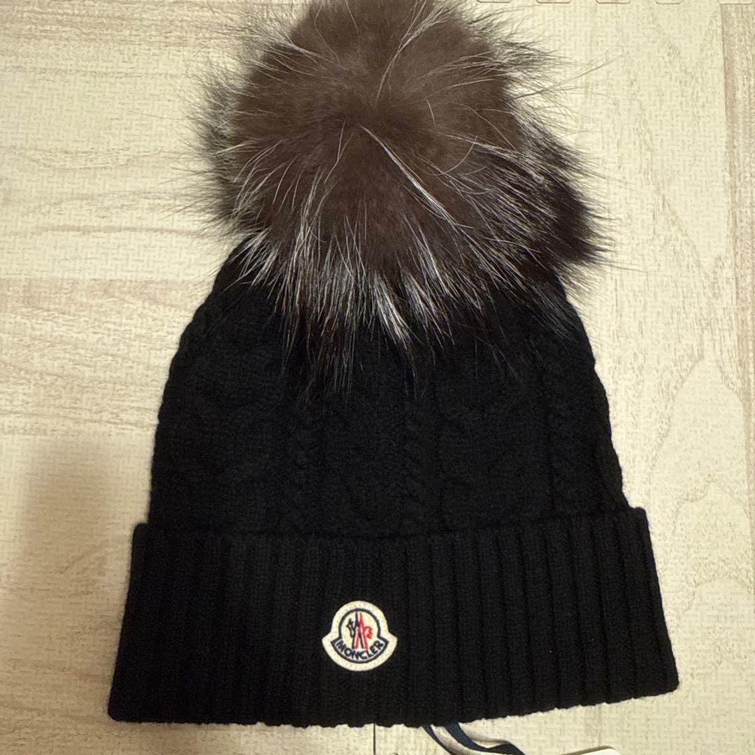 モンクレール　シルバーフォックスファー ニットキャップ　カシミヤ混　タグ付き