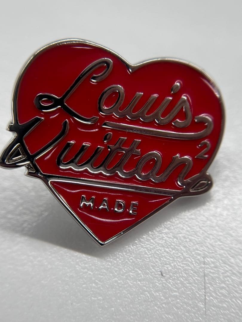 LOUIS VUITTON NIGOコラボハートブローチ