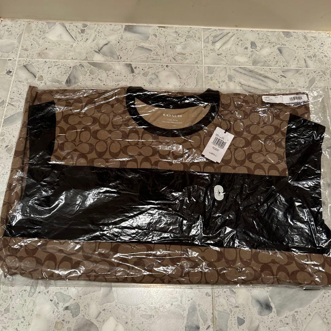 COACH コーチ　シグネチャー　Tシャツ　カーキ　　　本物　定価33000円