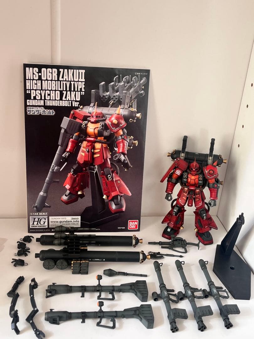 hg ガンプラ　サイコ・ザク　 ウェザリング　全塗装　完成品