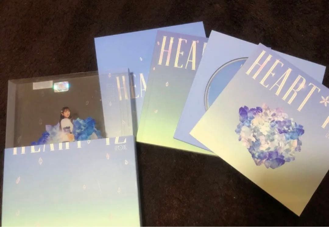 IZ*ONE まとめ売り　アイズワン　トレカ、うちわ、アルバム、マフラータオル