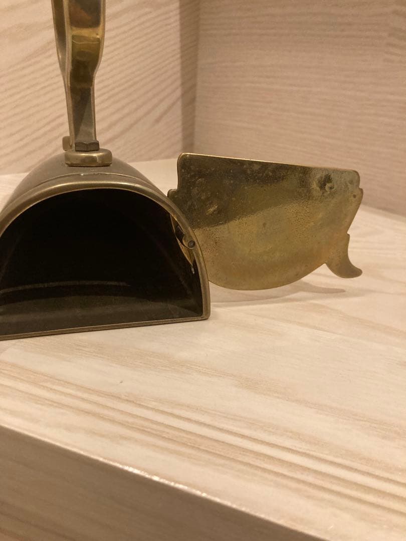 ブラス製　ヴィンテージアンティーク　銃弾型置物