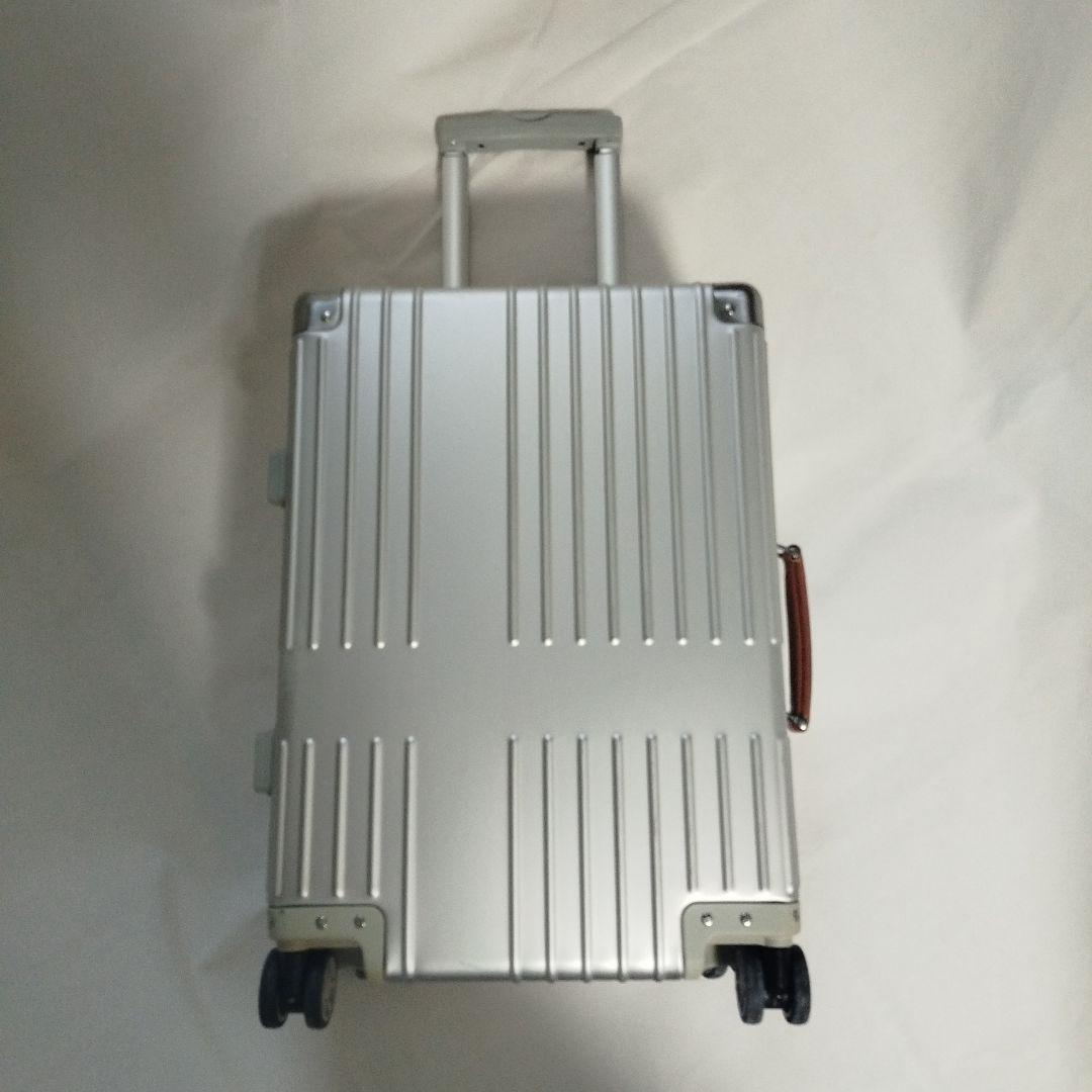 イノベーター innovator スーツケース（アルミキャリー）36L　51cm
