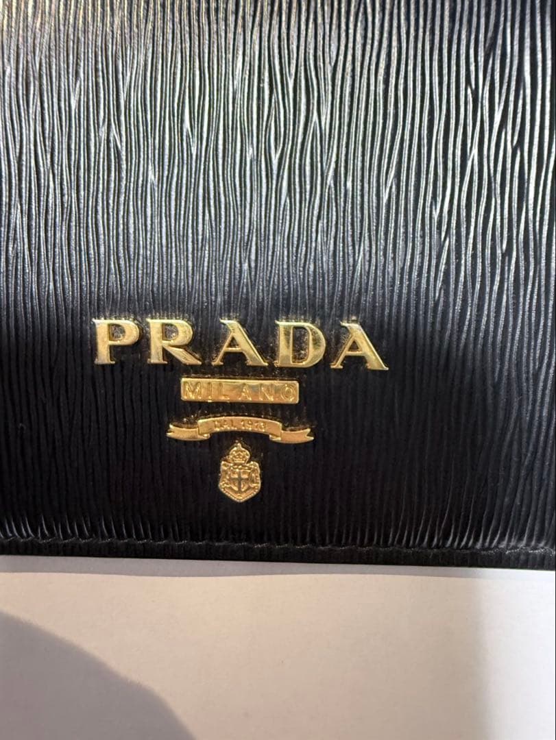 PRADA プラダ 三つ折り財布 サフィアーノ 黒×赤