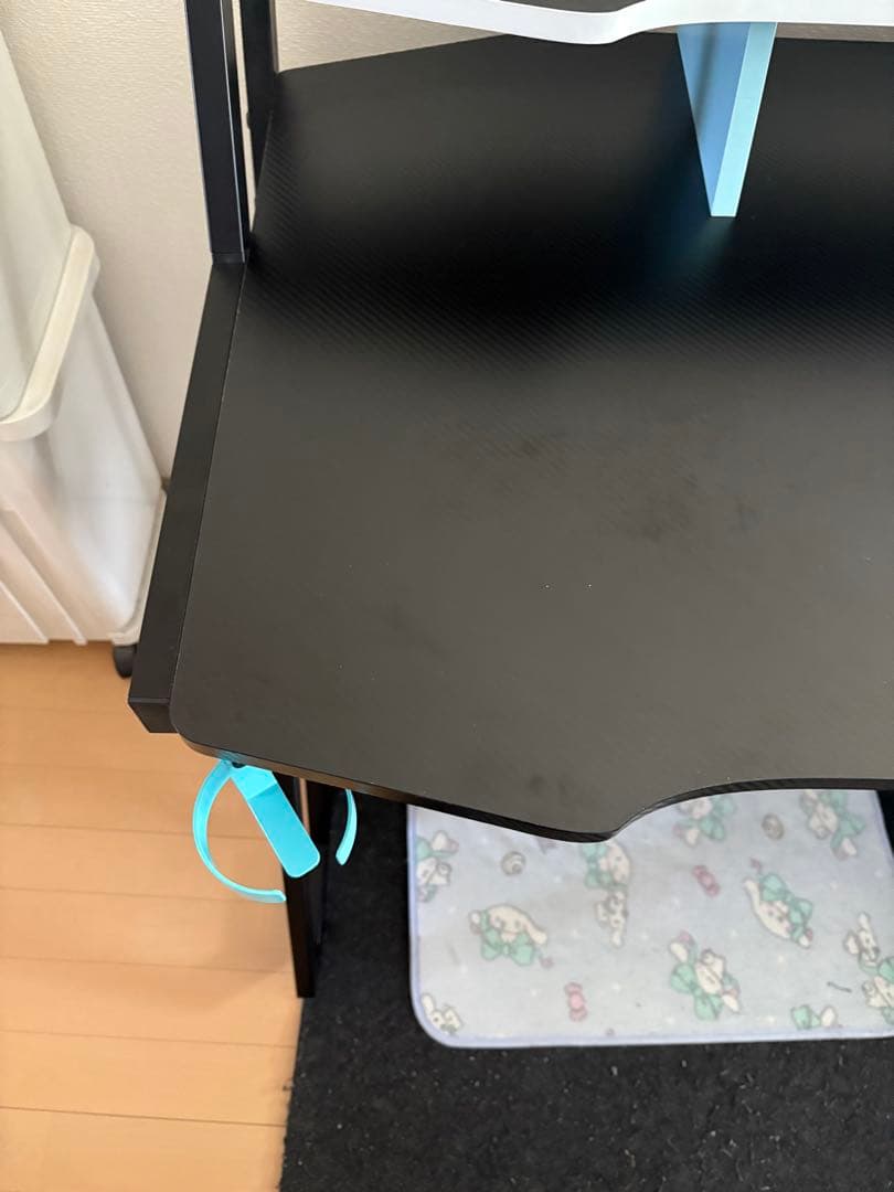 二段式ゲーミングデスク 黒×水色　ドリンクホルダー　ヘッドホンかけ付き