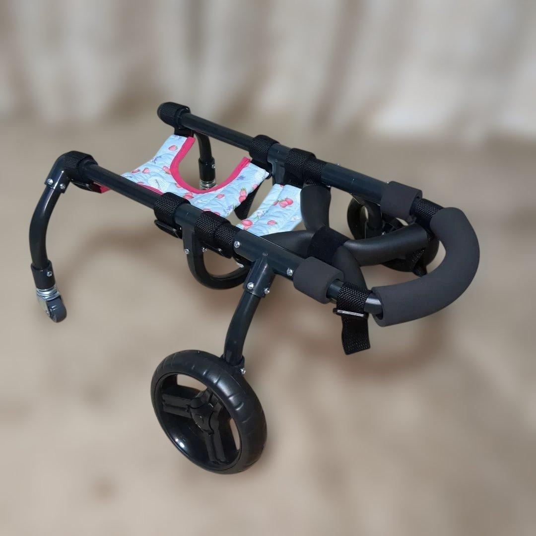 ワンちゃん4輪　リハビリ　食事補助　犬用車椅子　歩行補助　犬の歩行器