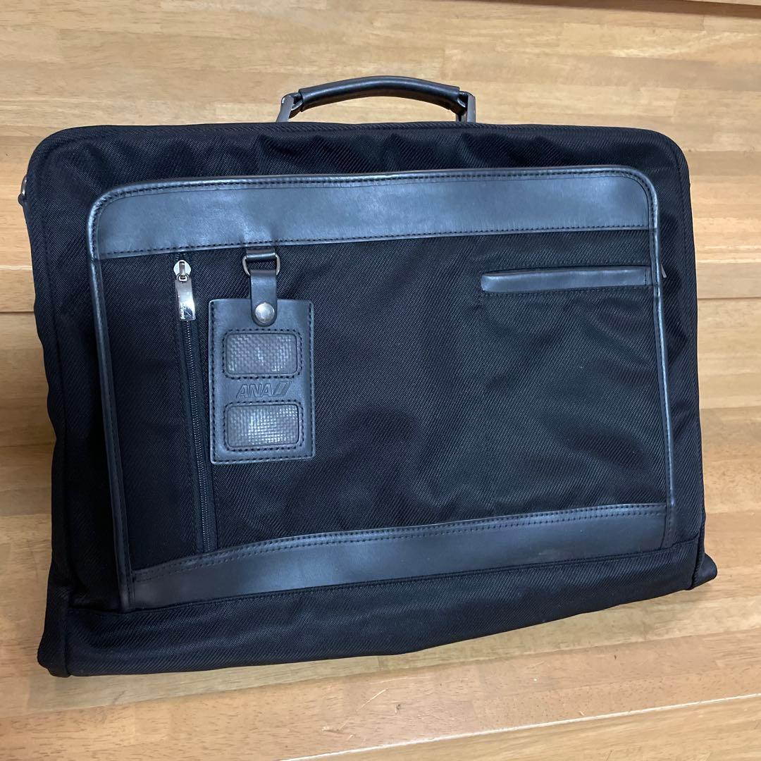 ANA デザイン　ガーメントバッグ　ブラック 未使用　美品　ナイロン