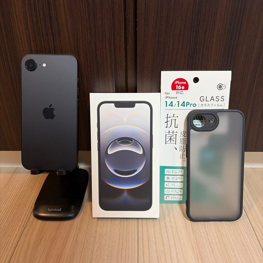 【美品】 iPhone16e ブラック 256GB 本体 SIMロック解除済