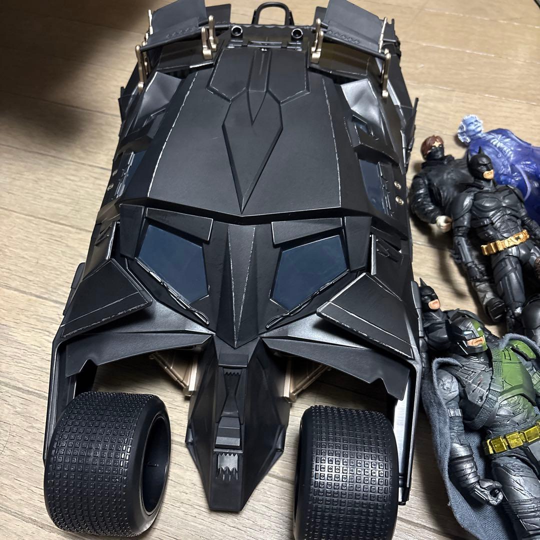 マクファーレントイズ　dcマルチバース バットモービル　ルーシャス＆タンブラー