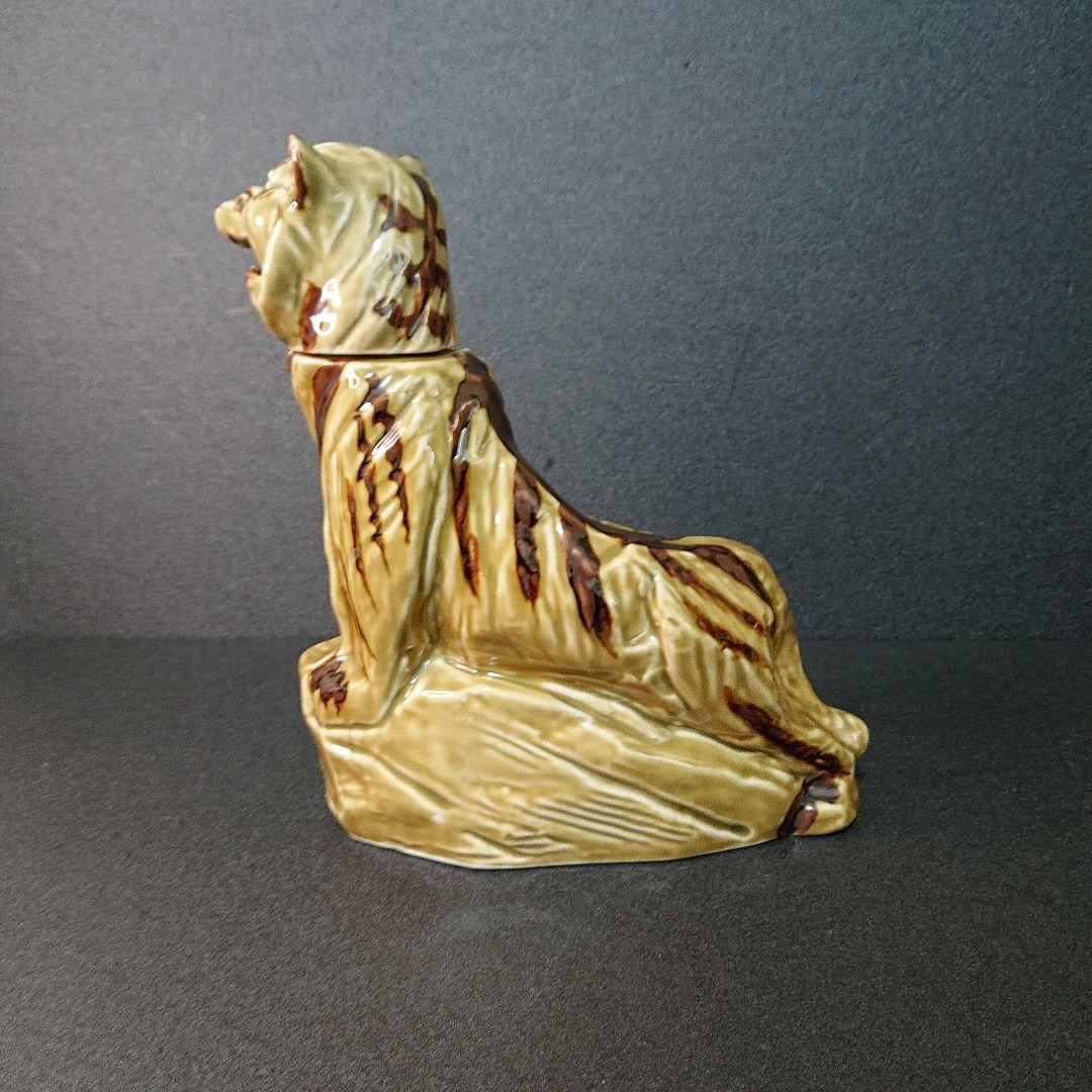 サントリー ウイスキー ローヤル12年 オールド 特級 干支 寅 陶器