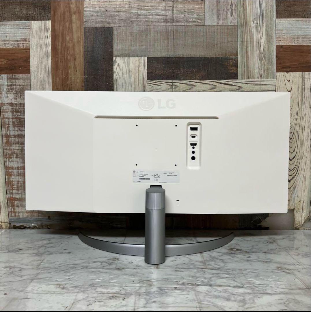 LG29型ディスプレイゲーム機能、スピーカー搭載　背面ホワイト