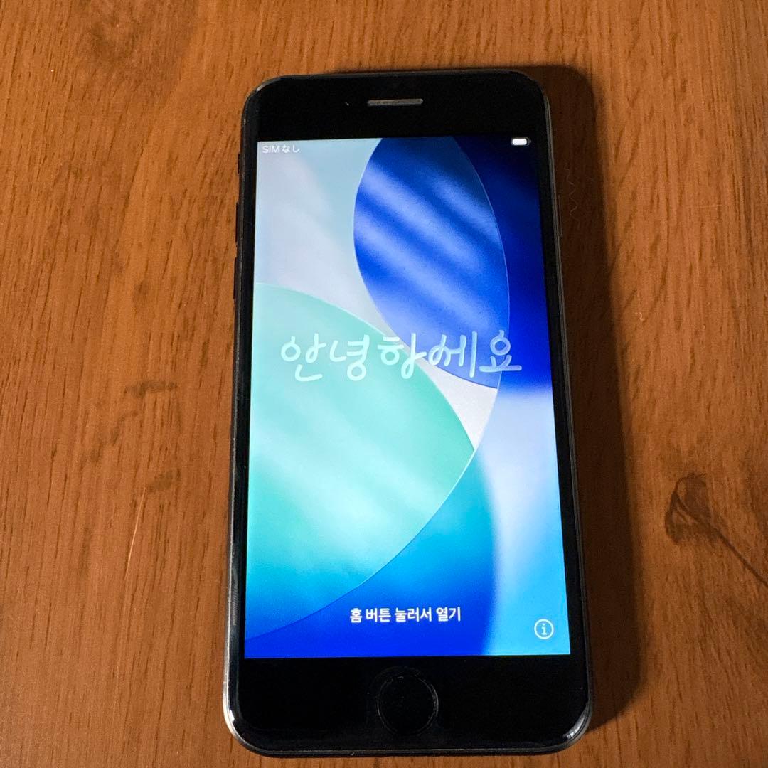 Apple iPhone SE　第2世代　ブラック