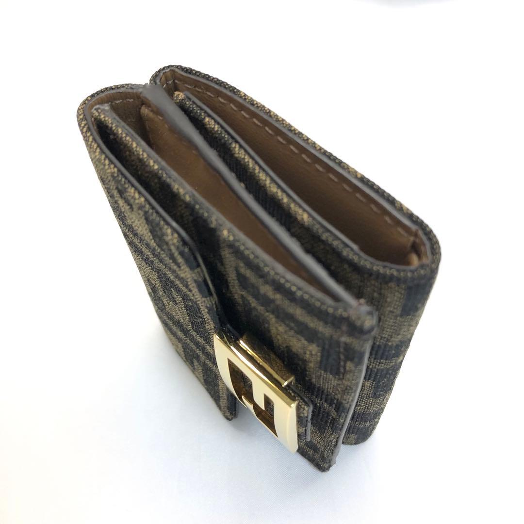 【Ris✨】　フェンディ FENDI 三つ折り財布 小銭入付き FF