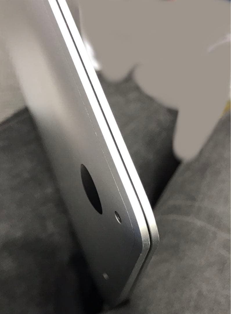 MacBook Air 13-inch シルバー