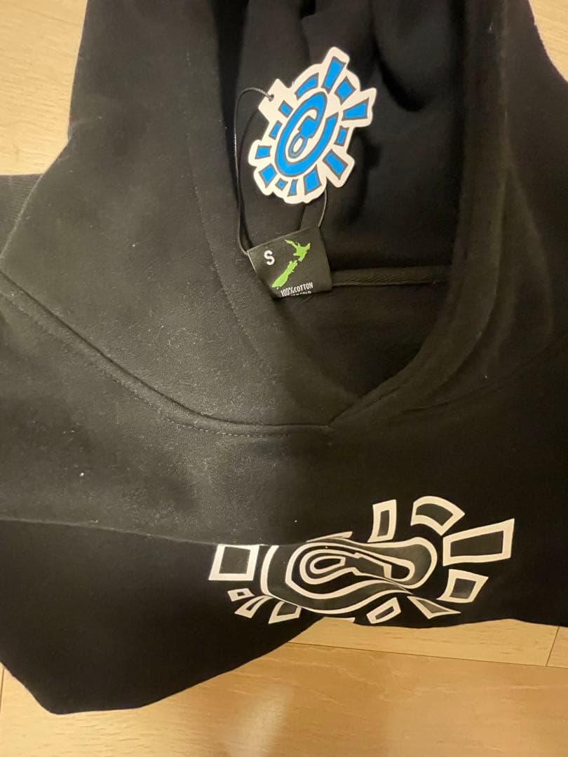 always黒パーカーS