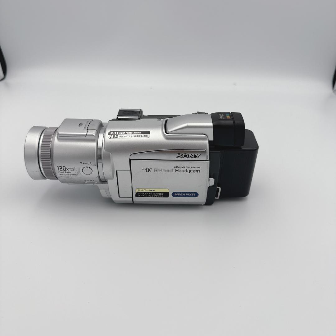 【良品】SONY ビデオカメラ MiniDVハンディカム DCR-TRV70
